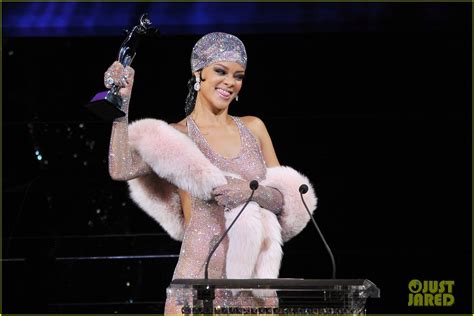 Rihannas Stylist Talks Her So Naked Dress At Cfda Awards Photo 3127128 Rihanna Photos