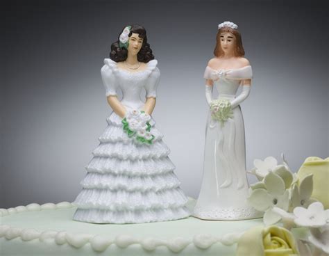 The Oregon Bakery That Refused A Cake For A Lesbian Wedding Owes 135k