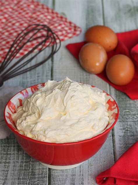 Oggi vi proponiamo la ricetta per preparare delle ottime crepes salate con funghi e mascarpone. CREMA AL MASCARPONE CON UOVA PASTORIZZATE ricetta tiramisù ...