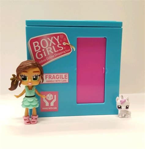 Nice Boxy Girls Peek A Box Blue Exclusive Mini Doll Unbox 2019