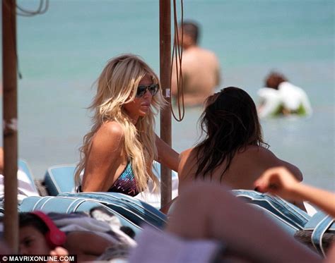 Victoria Silvstedt Continues To Showcase Svelte Physique In Mykonos Daily Mail Online