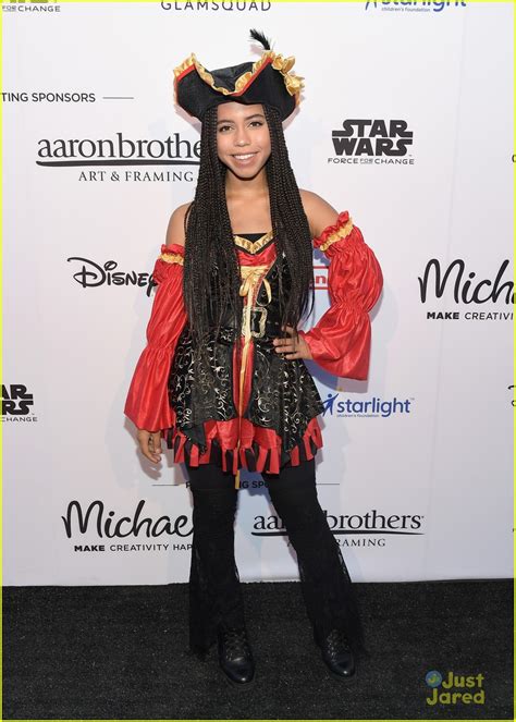 Jenna Ortega Isabela Moner In Real Life And More Step Out For Dream Halloween 2017 Photo