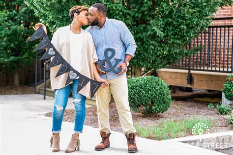 Resources 8 Creative And Seasonal Props For Your Engagement Session
