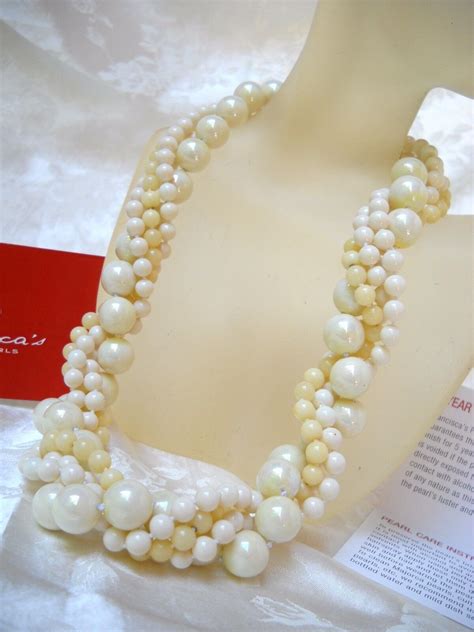TWISTED LONG MAJORCA PEARL NECKLACE WHITE PASTEL MAJORCA PEARLS GOLD