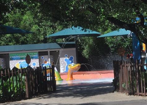 Houston Zoo Splash Pad Kathrine Mcgovern Water Play Park Houston Zoo