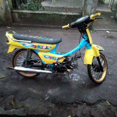 Biasanya kerangka motor akan diganti dengan kerangka yang sesuai dengan style. 80 Foto Modifikasi Motor Astrea Grand Unik Jadul Terbaik