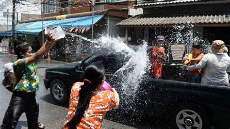 Songkran Thailand Celebrates Buddhist New Year With Water Fights Bbc