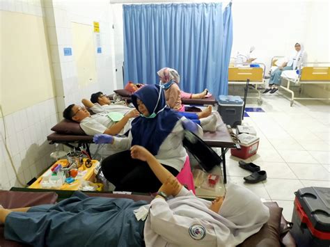 Kamu lagi nyari daftar hari besar dalam bahasa inggris? DONOR DARAH 8 - Institut Medika Drg. Suherman