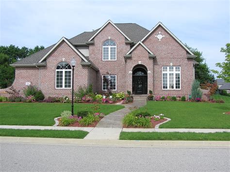 Brick Front Home With Wing Walls House Styles Peoria Mansions