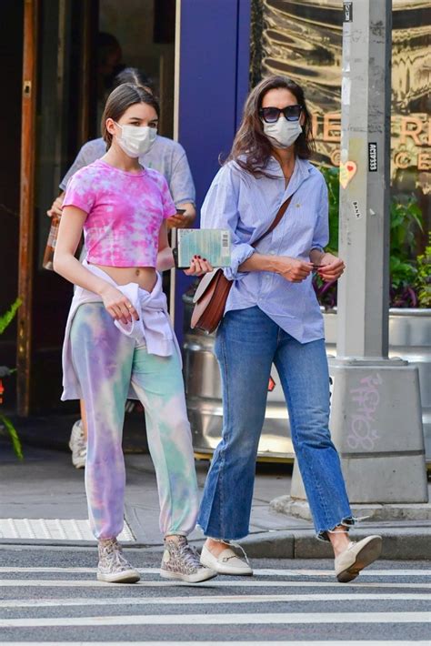 katie holmes and suri cruise photos of the mother daughter duo hollywood life