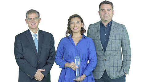 Bac Credomatic Entrega El Premio “empresario Del Año” Noticias De El Salvador