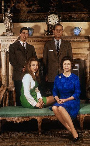 En 1946, philip demande à george vi la main d'elizabeth. reine Élisabeth et son mari le prince charles et la ...