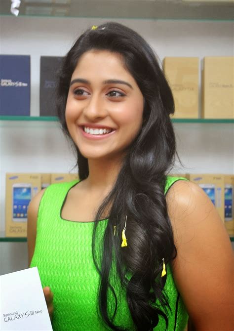 Regina Cassandra Green Dress Cute Stills Hd Latest Tamil Actress Telugu Actress Movies