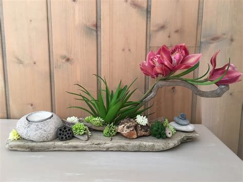 Le piante grasse, chiamate più precisamente succulente e cactacee, rappresentano certamente non solo un modo facile e pressoché infallibile per accostarsi al mondo della coltivazione, ma anche e. Piante grasse: tante idee per creare delle splendide ...