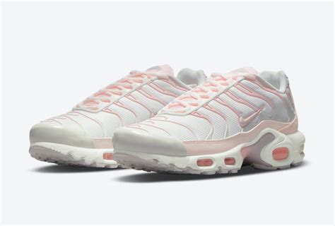 Nike Air Max Plus Covered In Soft Pinks Laptrinhx News