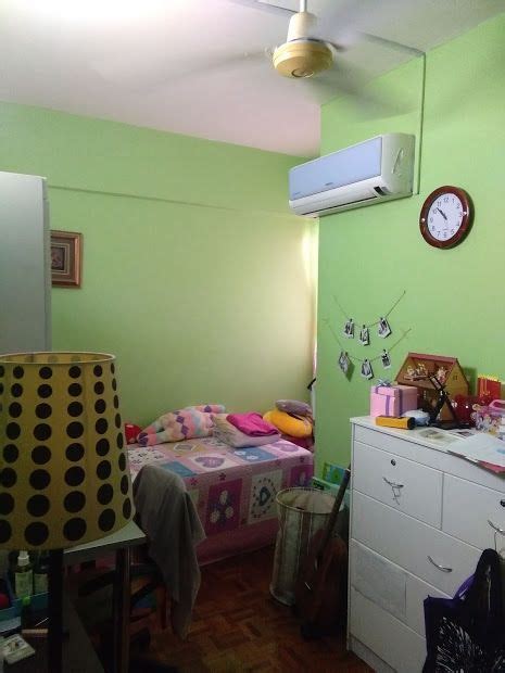 Dah 10 tahun warna bilik ni merah menyala dan pink pekat huhu. Susun Atur Bilik Tidur Rumah Flat | Desainrumahid.com