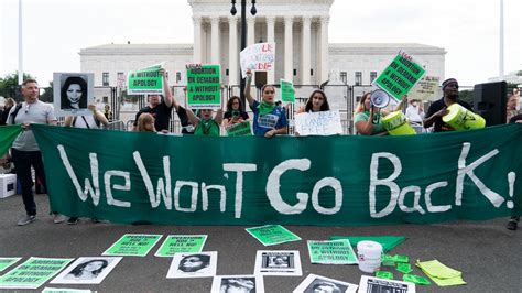 supreme court overturns roe v wade photos of protesters crowds outside high court fox news