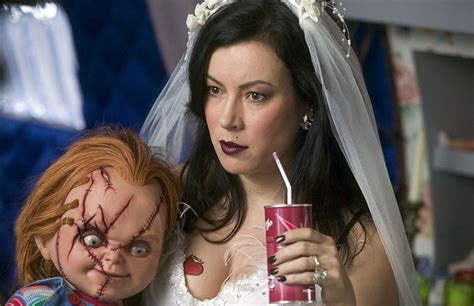 DiscoverNet Jennifer Tilly Returns As Chuckys Bride Tiffany In