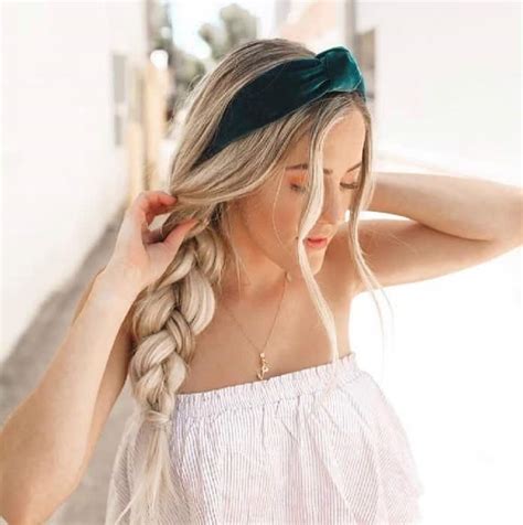 30 Trendsetting Headband Hairstyles To Try In 2023 Hairstyle Camp