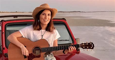 Came to notice when she won a demo competition on national alternative radio broadcaster triple j in 2001. "This little bump" Missy Higgins reveals she's expecting her second child