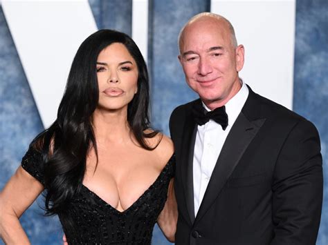 A Look Into Jeff Bezos And Lauren Sanchezs Unexpected Relationship Timeline In Photos