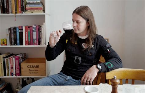 Owned moonfog productions and created his own red wine brand called wongraven. Første lunsjgjest på HellesKitchen: Sigurd Wongraven