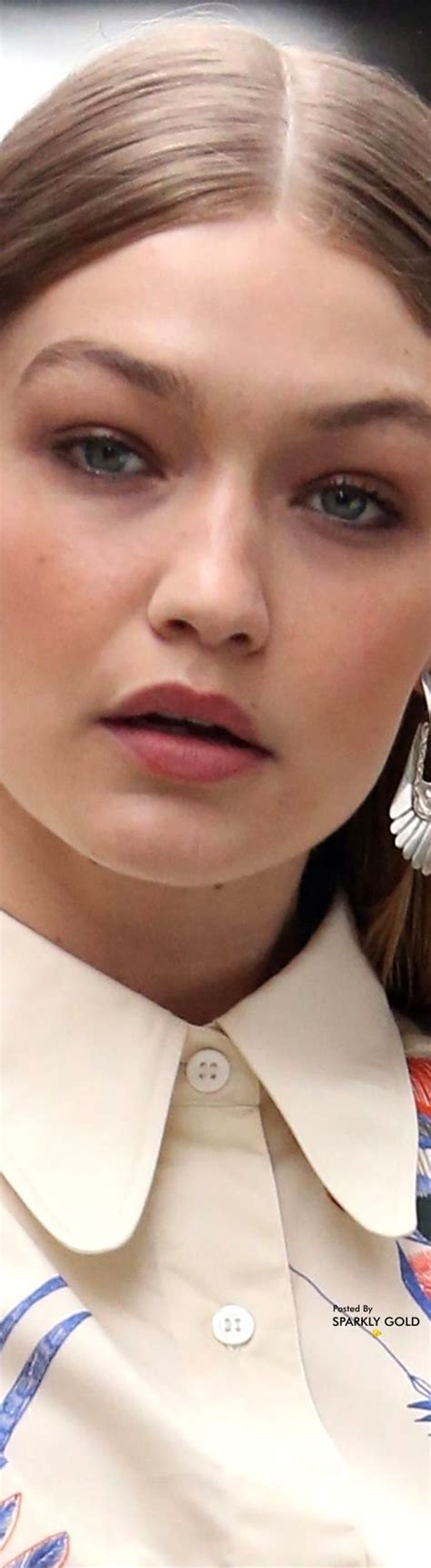 Image about model in gigi hadid by himeka on we heart it. Gigi Hadid | Singer, Gigi hadid, Modeling career