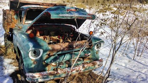 Premium Photo Abandoned Vintage Car