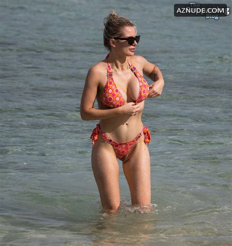 Helen Flanagan Sizzles In Sexy Bikini On Caribbean Holiday In Barbados Aznude