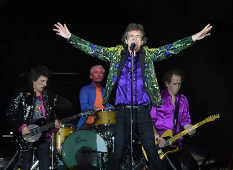The rolling stones biography by stephen thomas erlewine + follow artist. Rolling Stones: Neuer Song „Criss Cross" am Donnerstag ...