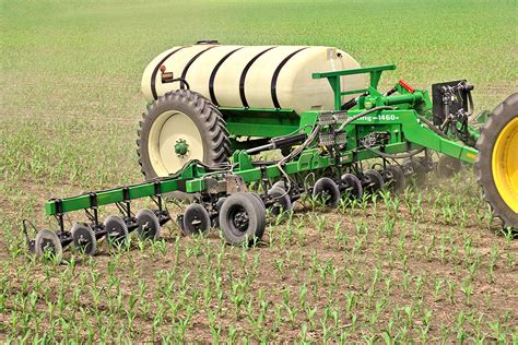 Farm King Fertilizer Applicator 1460