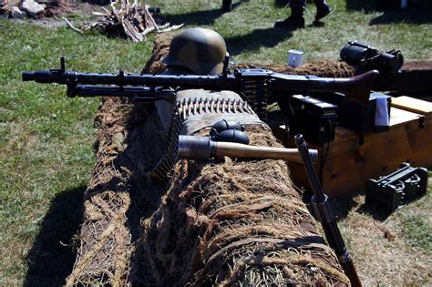 German Mg38 Mg38 And Other Wepons At Ww Ii Reenactment Mr Dna Flickr