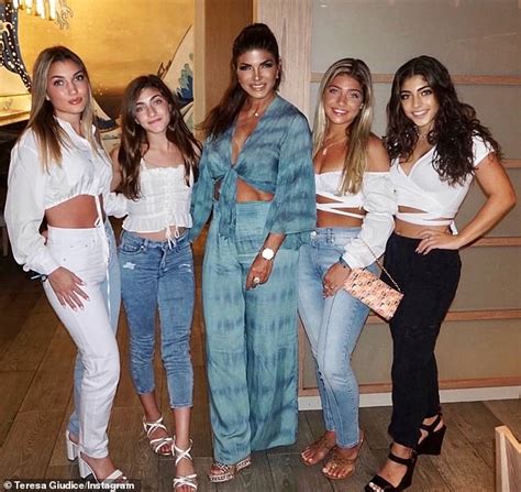 Rhonj Star Teresa Giudice 48 Poses With Her Four Daughters Ages 20 To 12 Daily Mail Jakmanor
