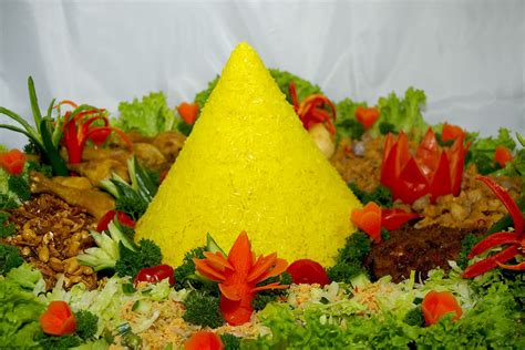 Nasi tumpeng bekasi, sedia nasi tumpeng, tumpeng kuning & tumpeng putih, tumpeng tradisional, yang enak, hiasan menawan dan bahan yang 100% sehat & alami. nasi tumpeng kas indonesia ~ culinary