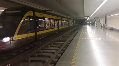 Maybe you would like to learn more about one of these? Metro do Porto estação : SÃO BENTO - YouTube