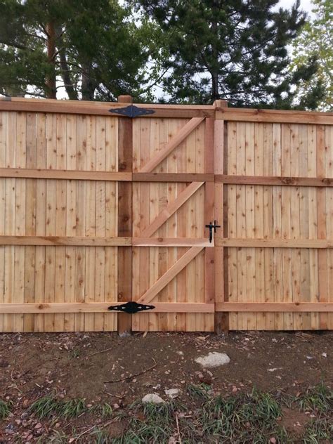 8′ Tall Privacy Fence And Gate Residential And Industrial Fencing