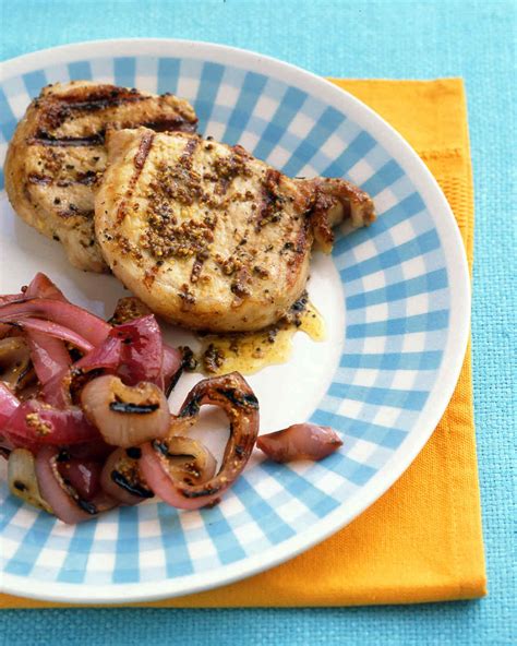 Full ingredient & nutrition information of the cocoa crusted pork tenderloin calories. Mustard-Coated Pork Chops and Onions Recipe | Martha Stewart