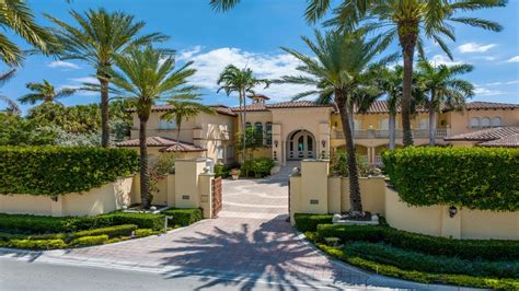 This 100m Florida Mansion Is Miamis Largest Oceanfront Estate Robb