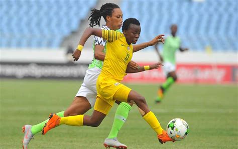 Professional footballer for rsa wnt and sd eibar (spain), nike athlete, 2018 caf women player of the. Catholic Soccer Star Wants to Score Big for SA - The ...