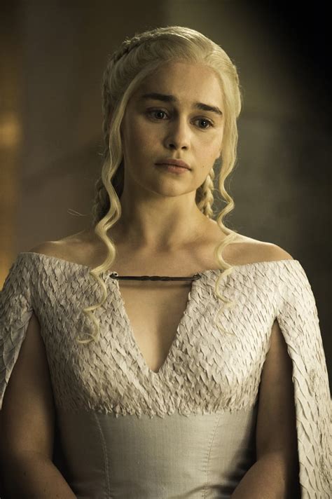 daenerys targaryen played by emilia clarke how old are the characters on game of thrones