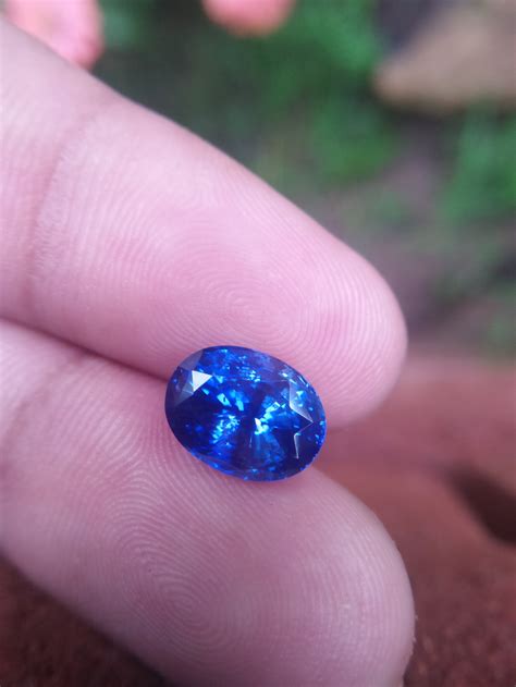 Ceylon Royal Vivid Blue Sapphire - Danu Group