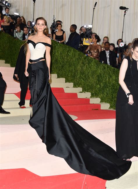 Good Witch Emma Watsons Met Gala Look Was Made Out Of Plastic Bottles
