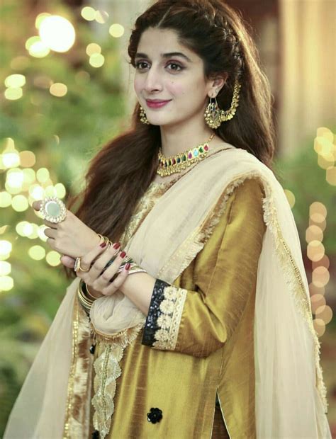 Pin By Maya Khaani On Urwa And Mawra Hocane Pakistani Wedding Outfits Asian Wedding Dress