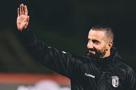 Ricardo horta, 26, from portugal sc braga, since 2017 second striker market value: Rúben Amorim dá 7 na estreia (Ricardo Horta bisou, Trincão ...