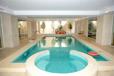 52 Cool Indoor Pool Ideas And Designs Photos Indoor Swimming Pool