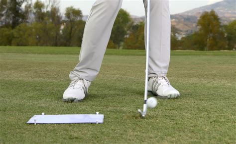 3 Simple Golf Ball Striking Tips Hit The Ball Cleaner