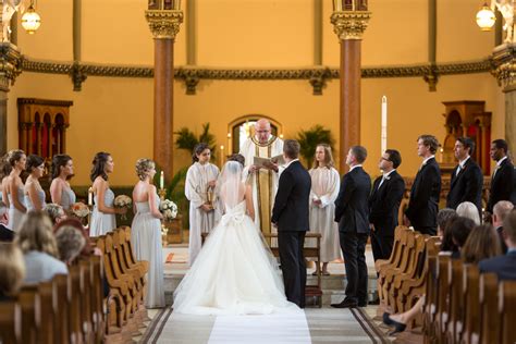 Traditional Chicago Catholic Church Wedding Ceremony Elizabeth Anne