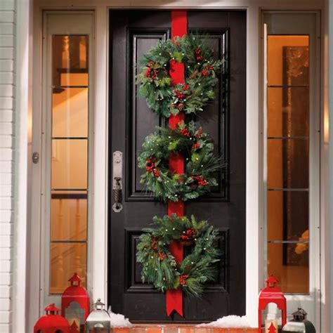 20 Christmas Window Wreaths With Ribbon Decoomo