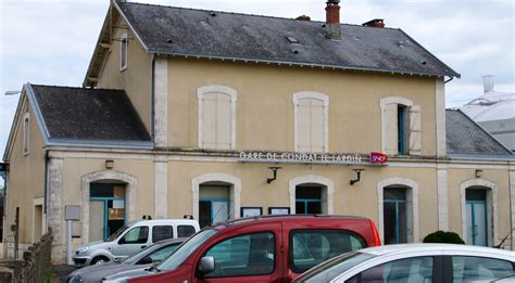 Lakosainak száma 1720 fő (2018. Photo à Le Lardin-Saint-Lazare (24570) : La Gare en 2013 ...