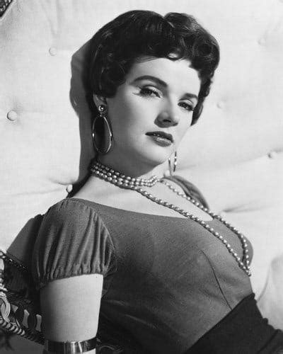 Polly Bergen Nude Pictures Flaunt Her Diva Like Looks